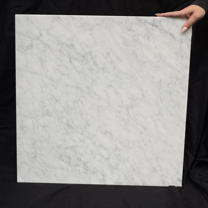 carrara-bianco-cd-poler-61x61x13cm