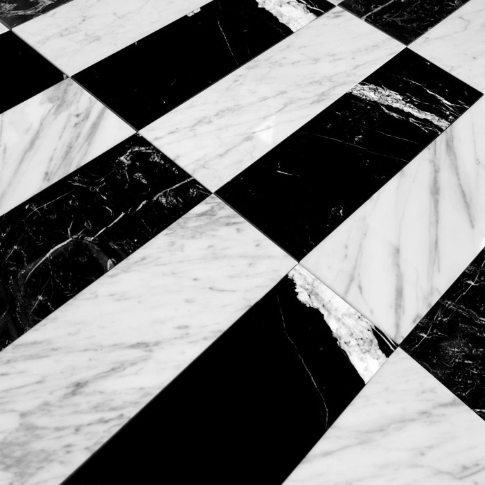 szachownica-carrara-bianco-nero-marquina-poler-10x30,5x1cm