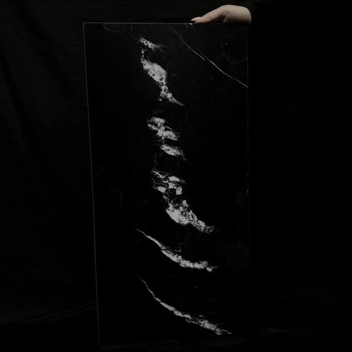 nero-marquina-poler-61x305x1cm